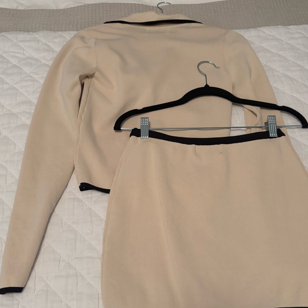 Chic Cream Top and Mini Skirt with Black Accents - Picture 6 of 10